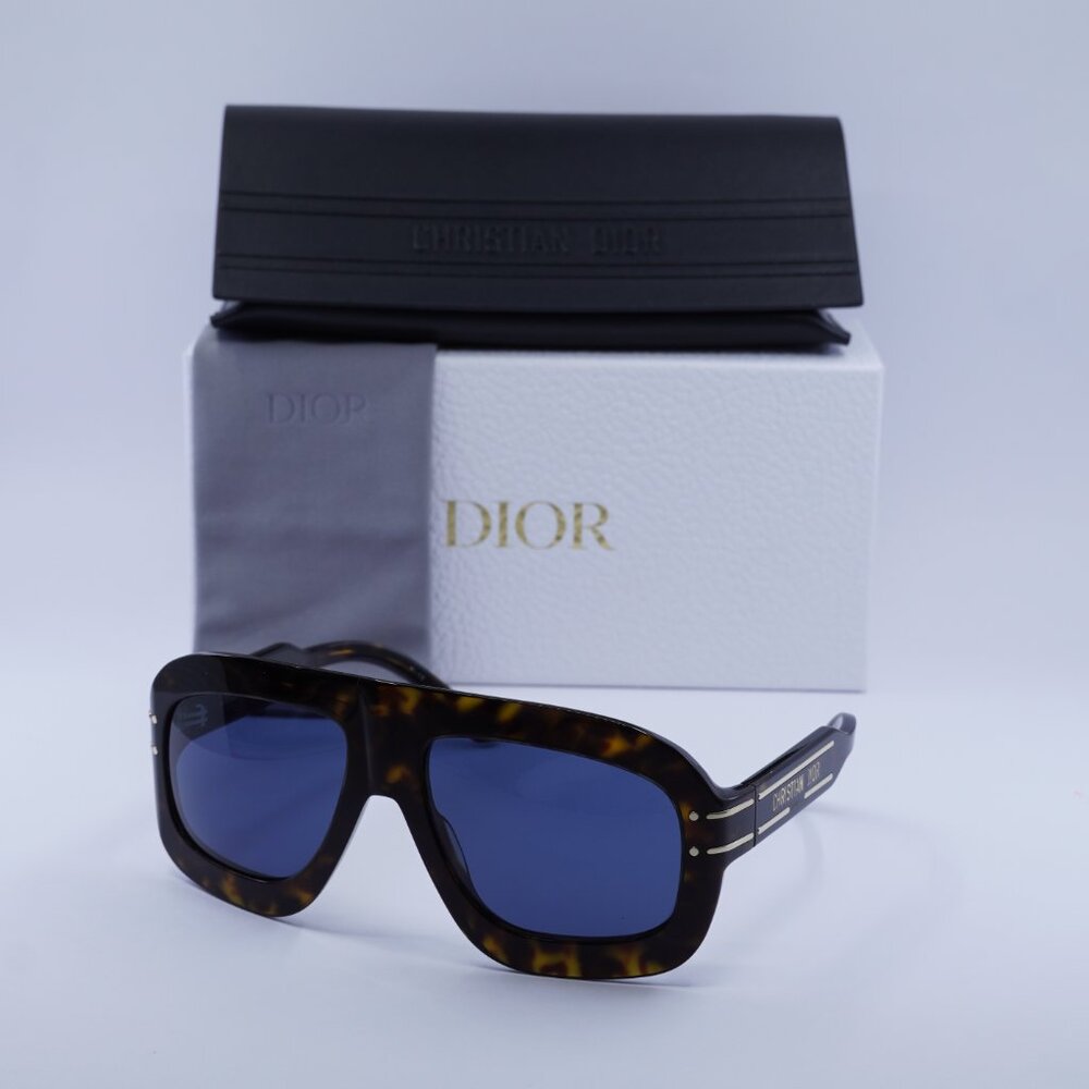 🕶️ New Dior DIORSIGNATURE M1U 20B0 Sunglasses - Shiny Dark Havana Frame - Picture 11 of 11